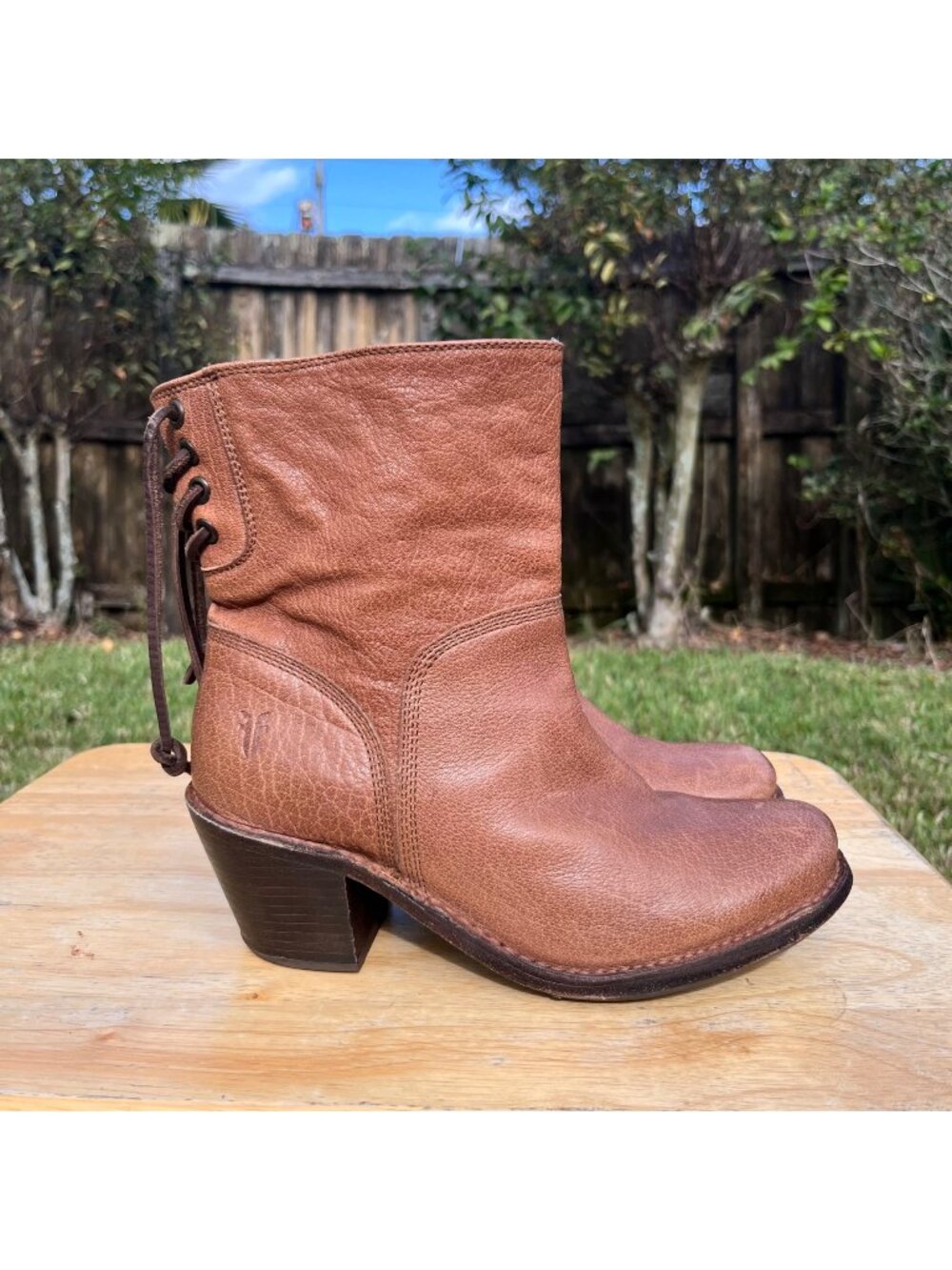 Frye Carmen Short Back Lace Brown Leather Ankle Boots Size 6.5